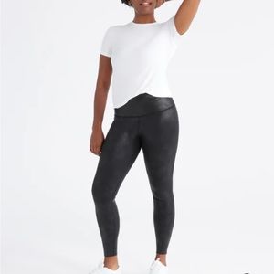 *Brand New, tags still, on Knix leggings